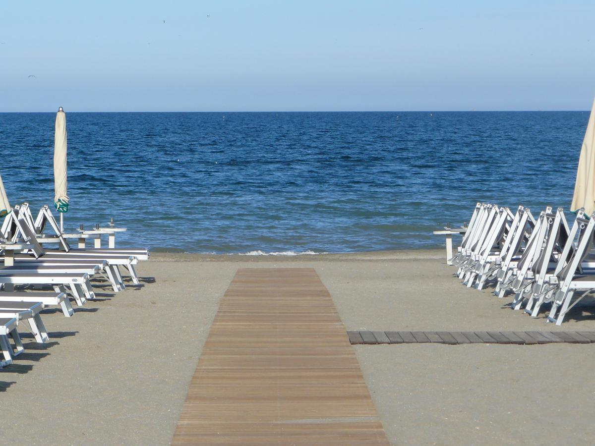 Hotel Sayonara Milano Marittima Luaran gambar