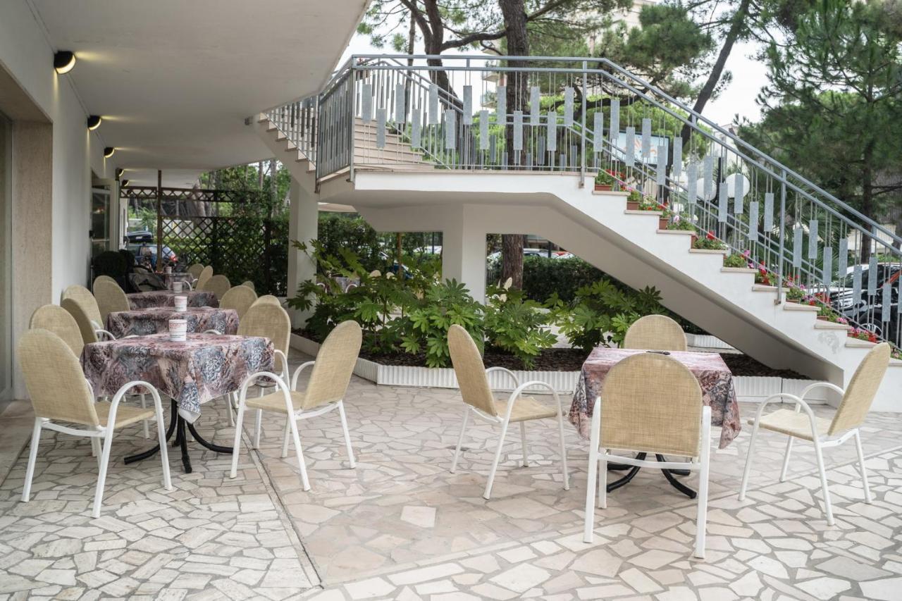 Hotel Sayonara Milano Marittima Luaran gambar