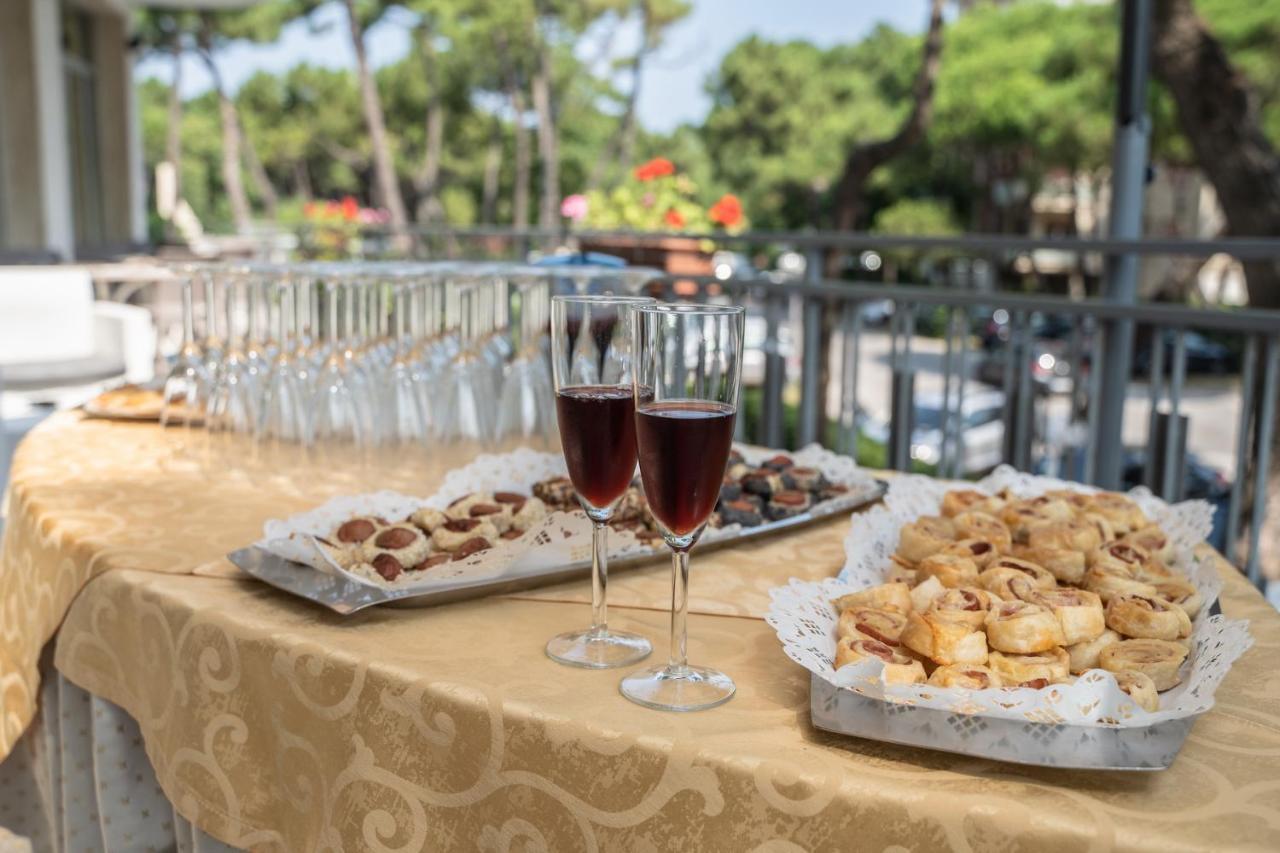 Hotel Sayonara Milano Marittima Luaran gambar