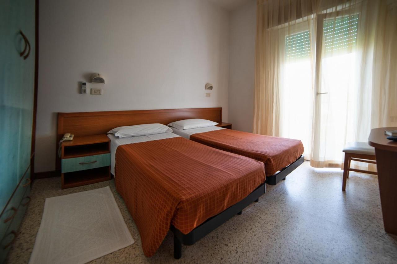 Hotel Sayonara Milano Marittima Luaran gambar