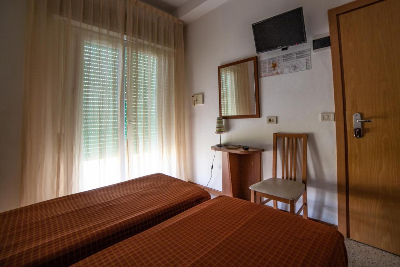 Hotel Sayonara Milano Marittima Luaran gambar