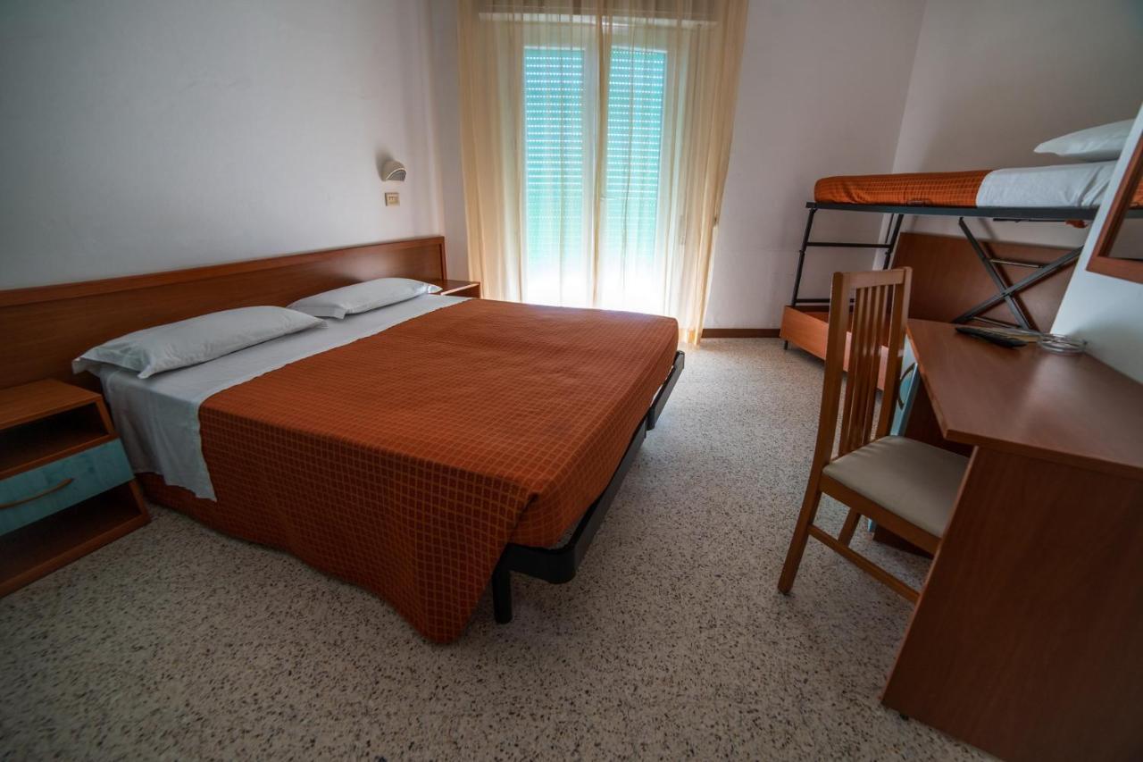 Hotel Sayonara Milano Marittima Luaran gambar