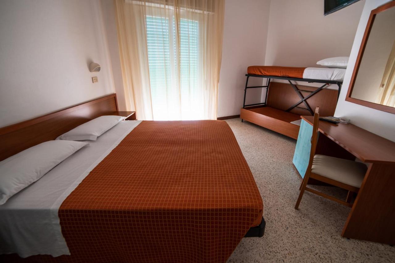 Hotel Sayonara Milano Marittima Luaran gambar
