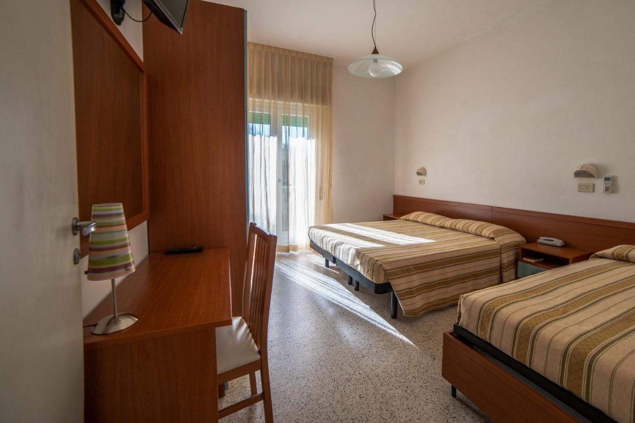 Hotel Sayonara Milano Marittima Luaran gambar